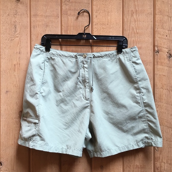Woolrich Green Shorts - Picture 1 of 5